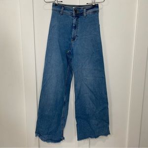 Slim Fit - Relaxed Leg - High Waist
ZW ZARA WOMAN JEANS